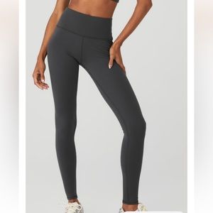 Alo High Waist airbrush leggings in Anthracite